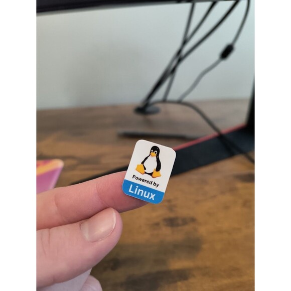 Powered By Linux Sticker / Decal / Badge (6 Pack) - Picture 3 of 5